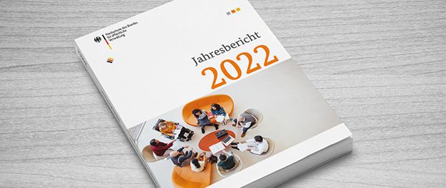 Cover des Jahresberichts 2022 (verweist auf: Jahresbericht 2022)
